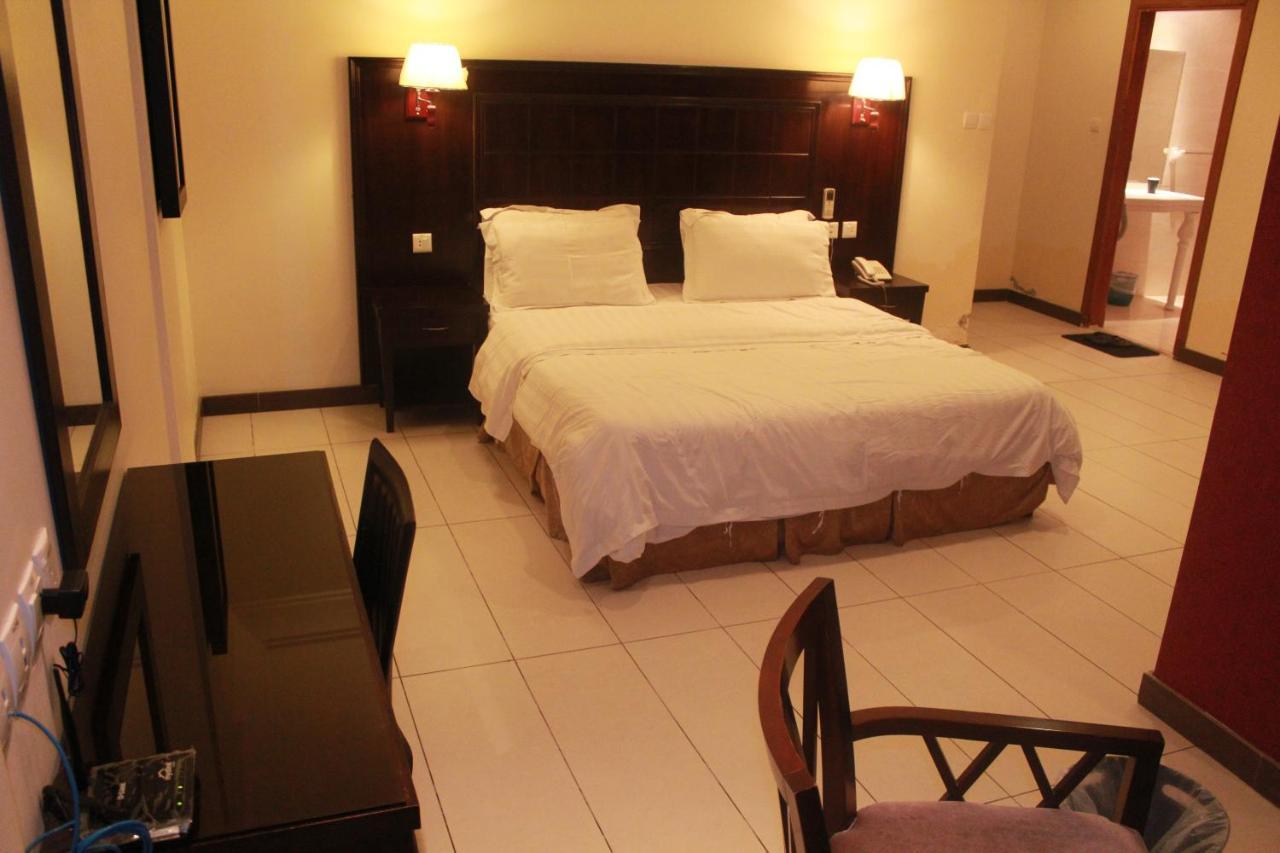 Al Harira Al Motamaiza Furnished Apartment Jeddah Exterior photo
